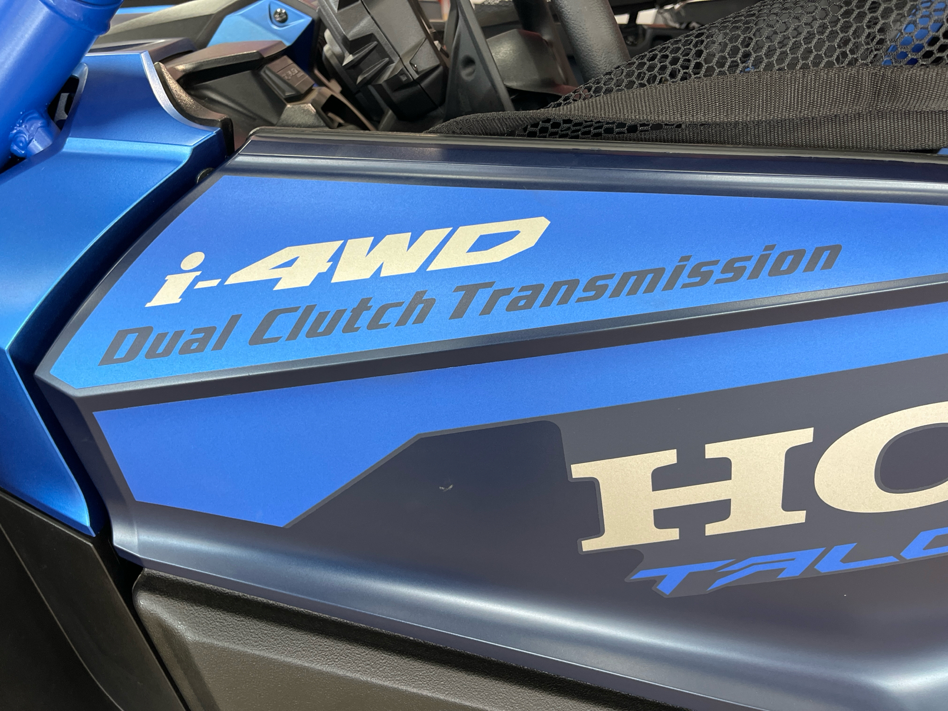 2023 Honda Talon 1000R FOX Live Valve in Wichita, Kansas - Photo 12