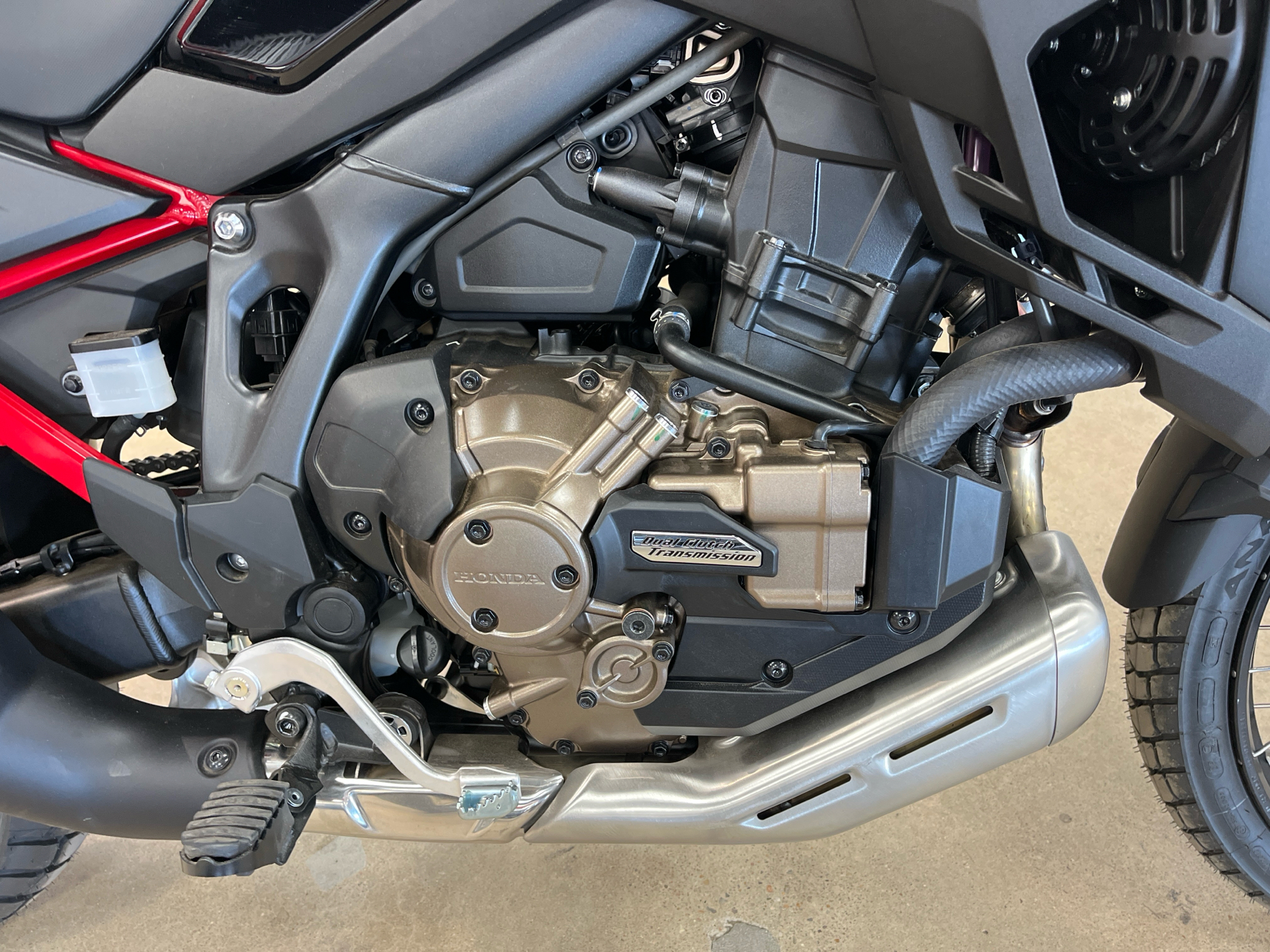2025 Honda Africa Twin DCT in Wichita, Kansas - Photo 4