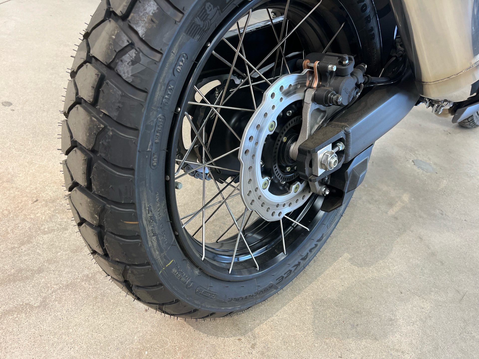 2025 Honda Africa Twin DCT in Wichita, Kansas - Photo 10