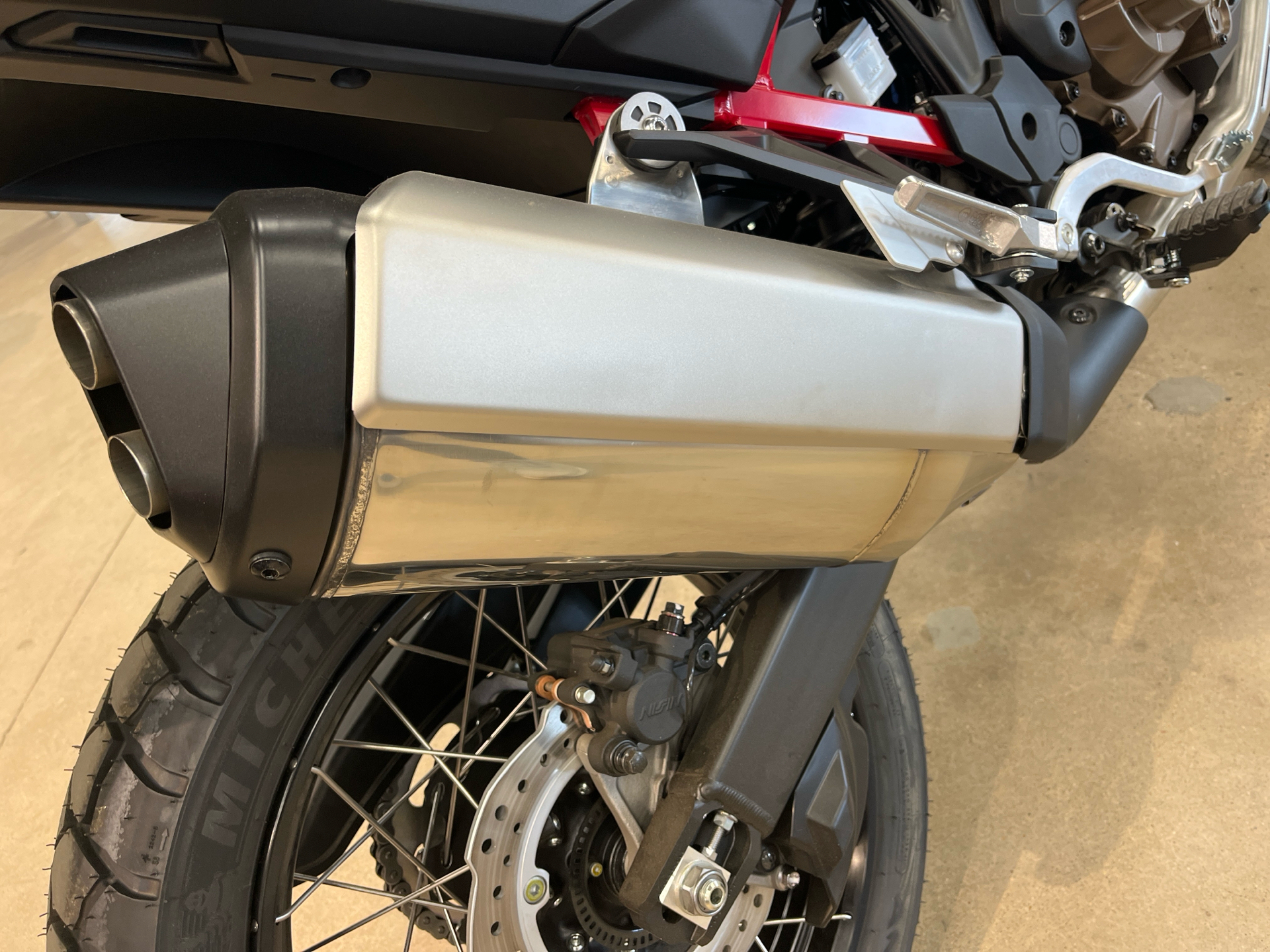 2025 Honda Africa Twin DCT in Wichita, Kansas - Photo 11