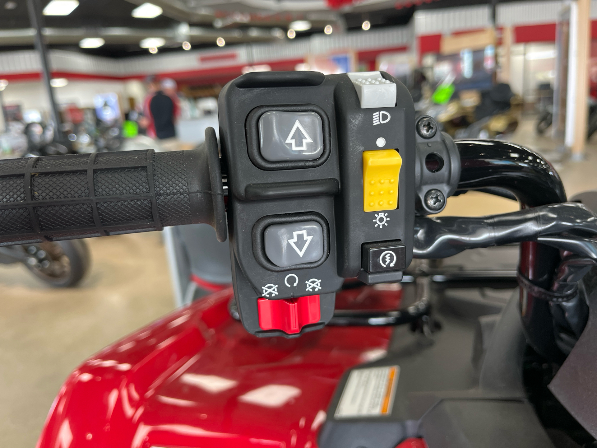 2025 Honda FourTrax Rancher 4x4 Automatic DCT IRS EPS in Wichita, Kansas - Photo 6
