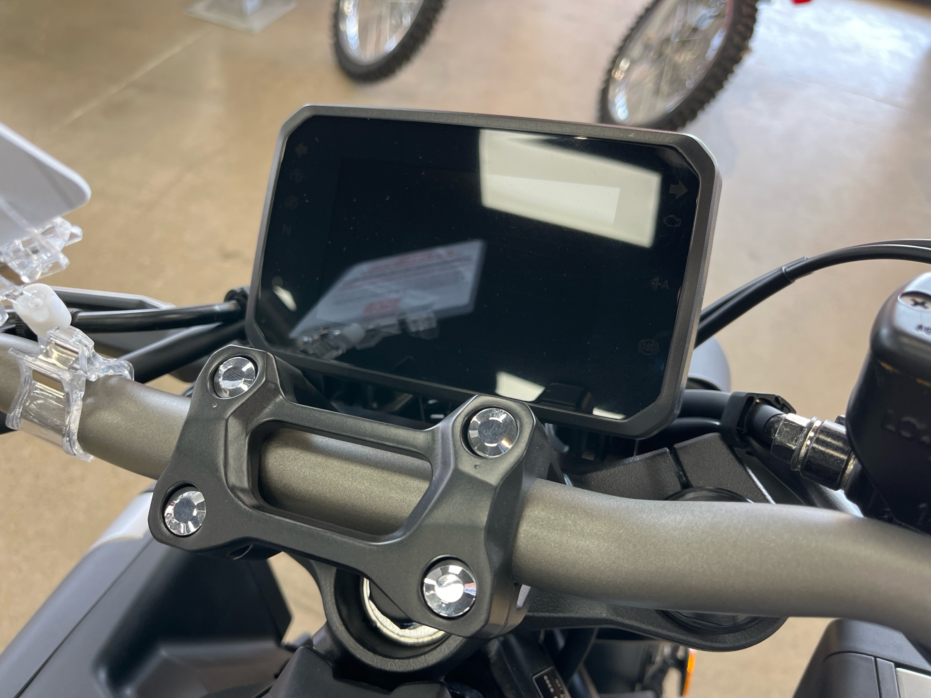 2024 Honda CB650R ABS in Wichita, Kansas - Photo 12
