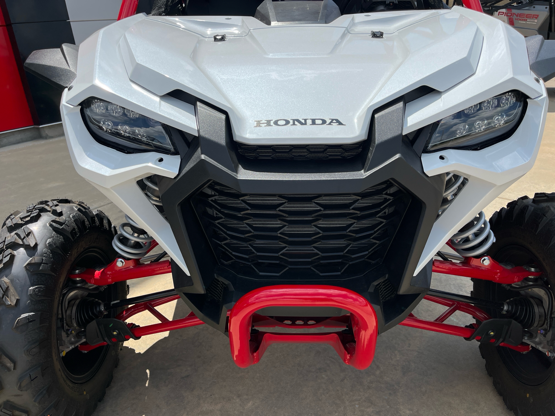 2025 Honda Talon 1000R FOX Live Valve in Wichita, Kansas - Photo 12