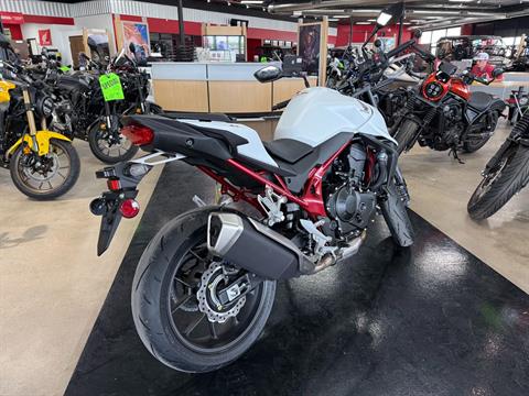 2025 Honda CB750 Hornet in Wichita, Kansas - Photo 2