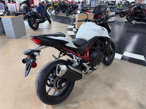 2025 Honda CB750 Hornet in Wichita, Kansas - Photo 5