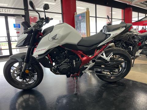 2025 Honda CB750 Hornet in Wichita, Kansas - Photo 4