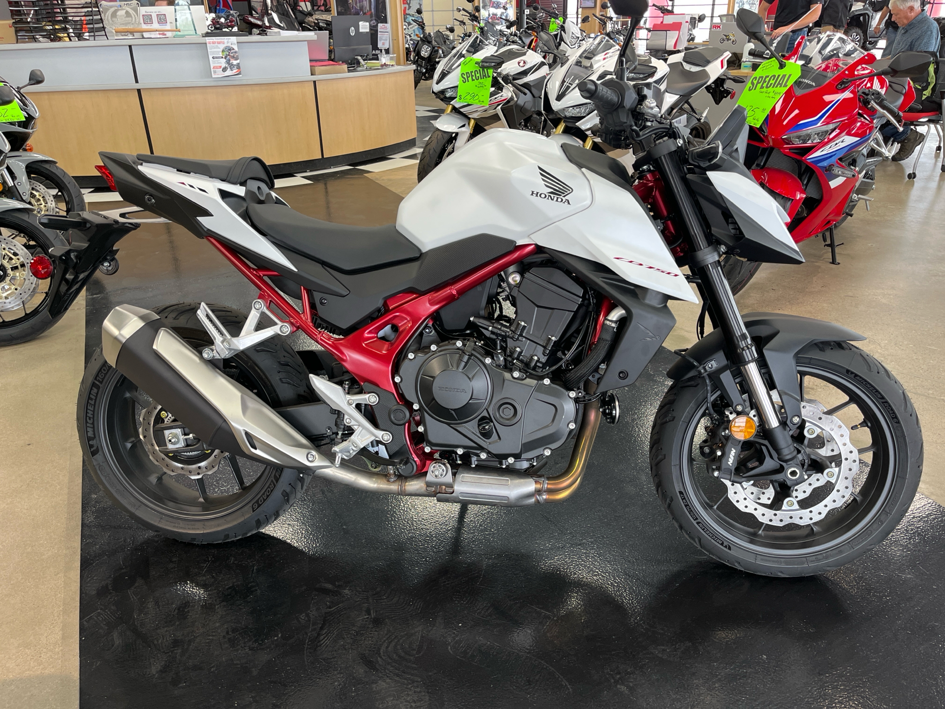 2025 Honda CB750 Hornet in Wichita, Kansas - Photo 1