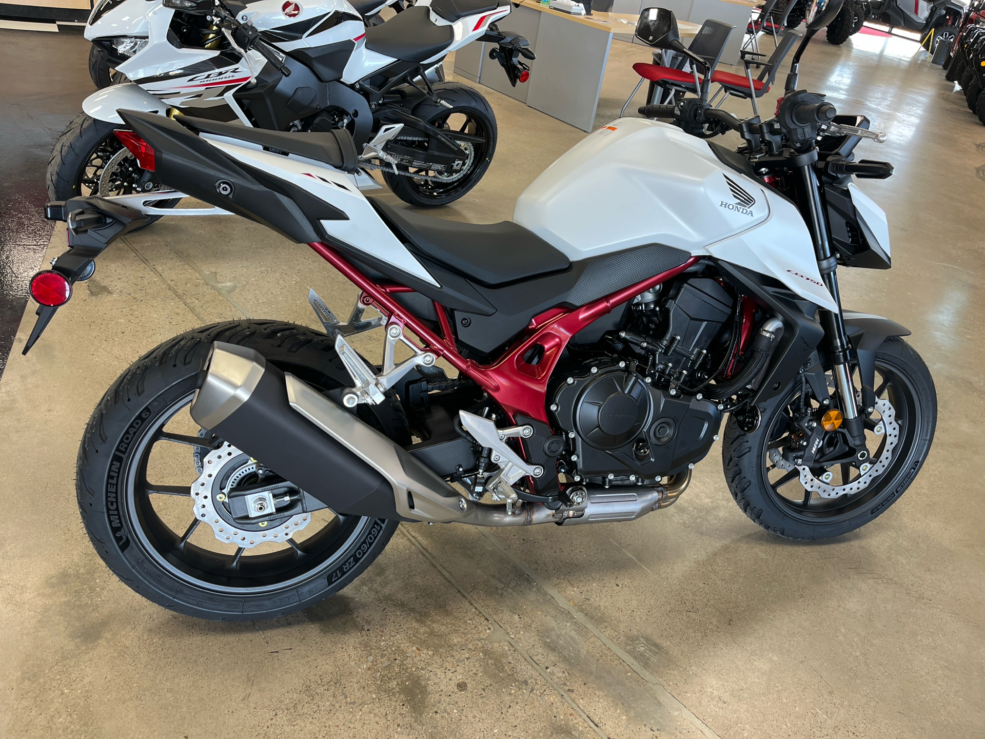 2025 Honda CB750 Hornet in Wichita, Kansas - Photo 1