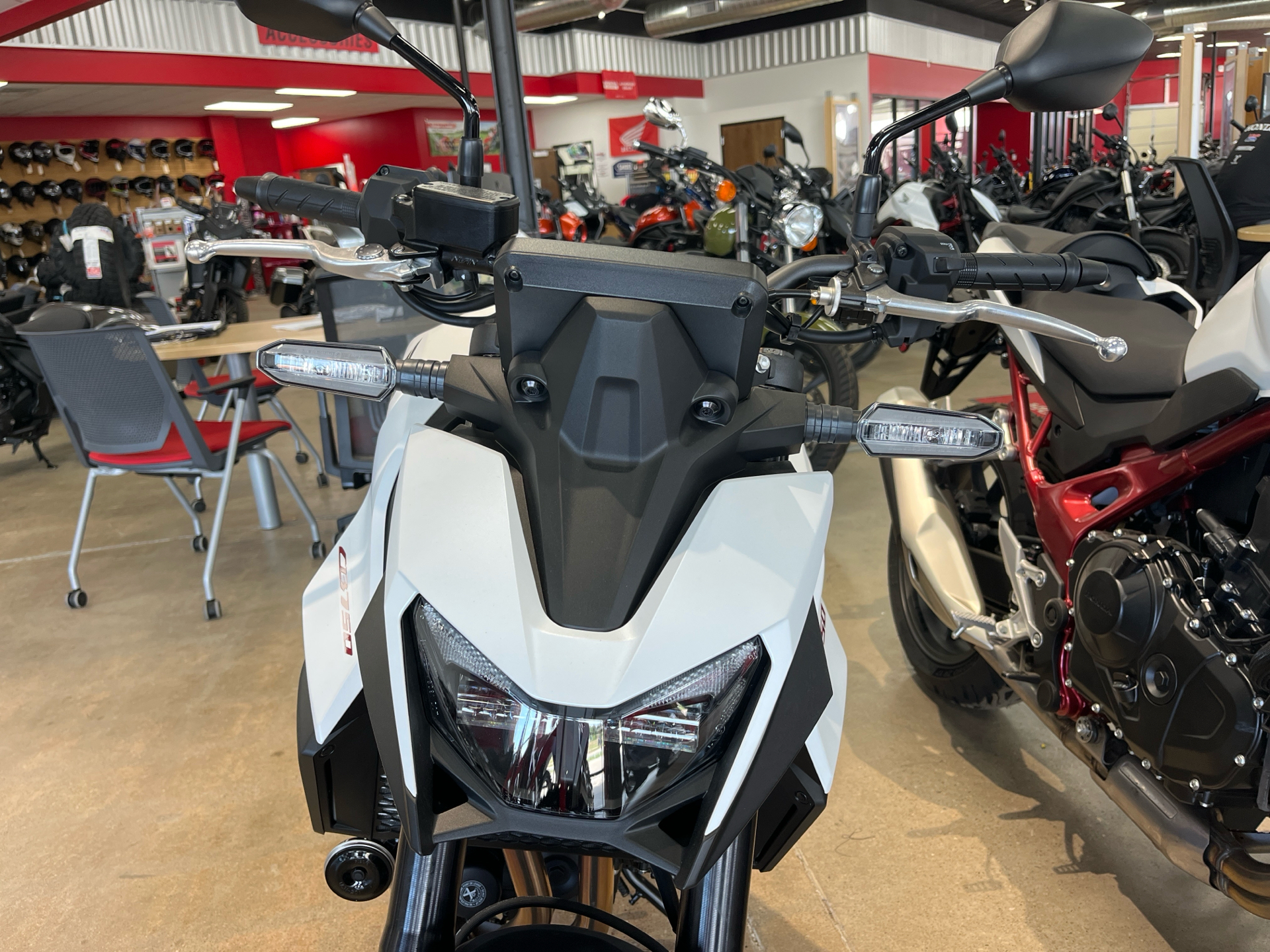 2025 Honda CB750 Hornet in Wichita, Kansas - Photo 2