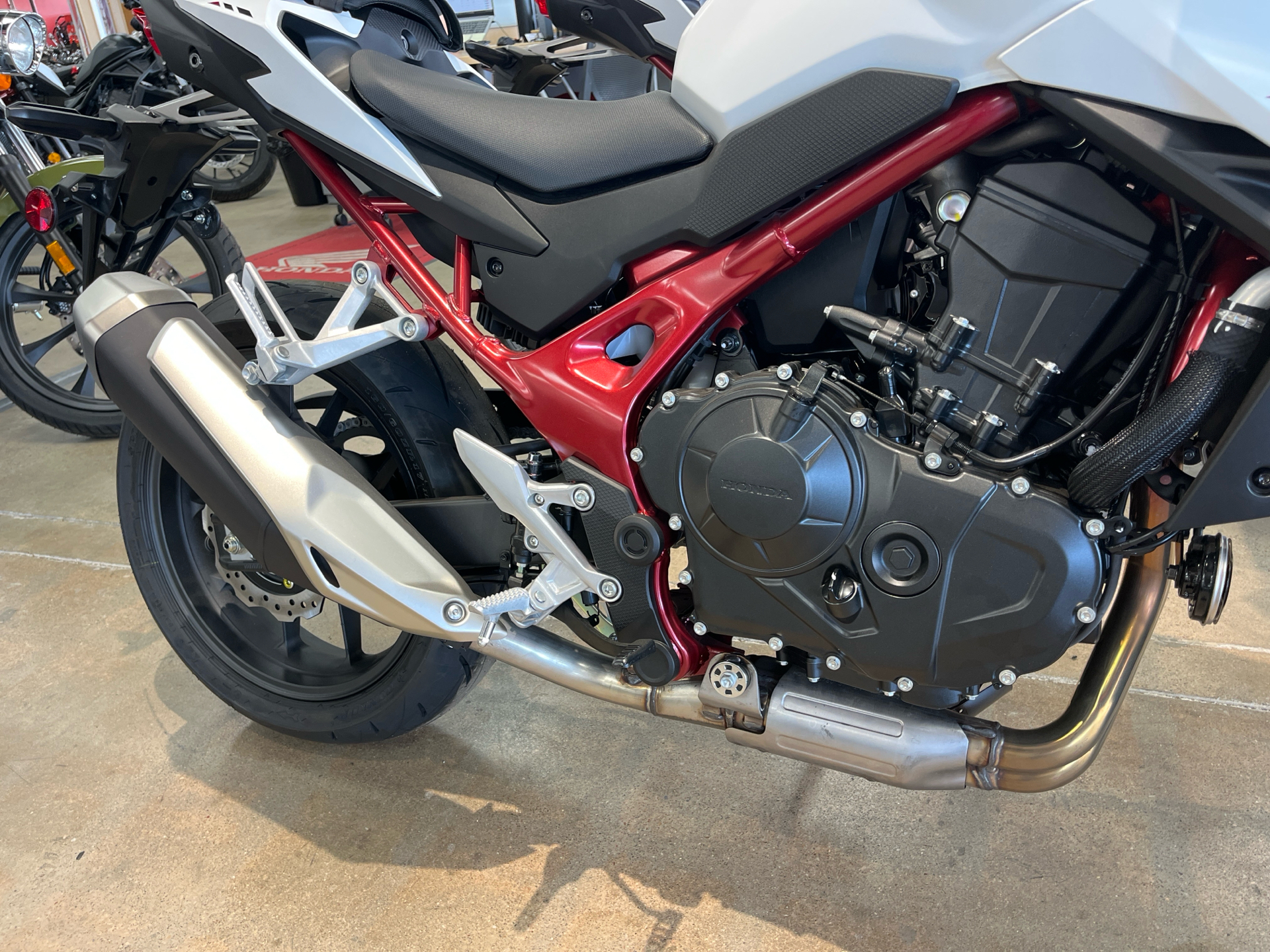 2025 Honda CB750 Hornet in Wichita, Kansas - Photo 4