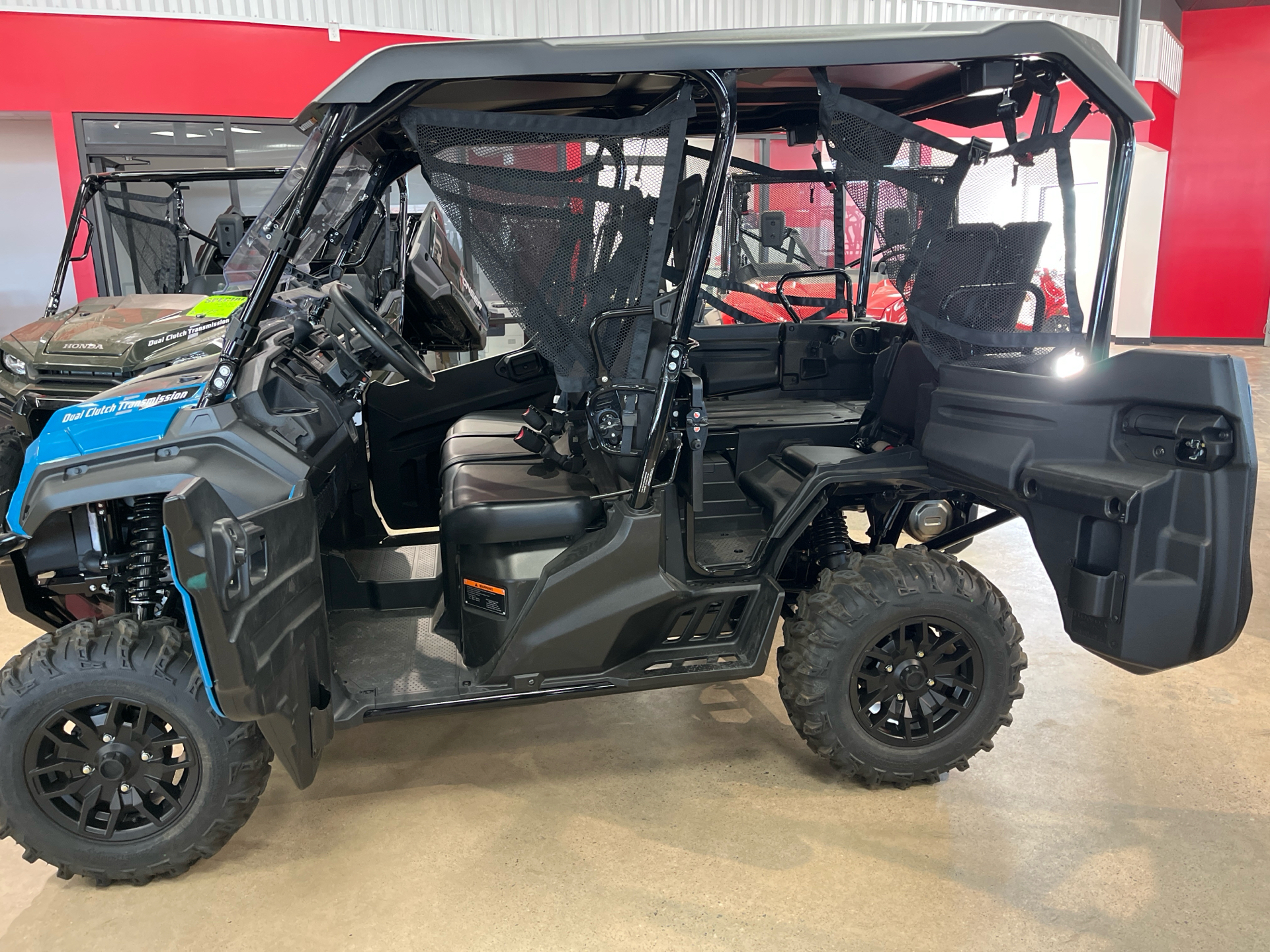 2025 Honda Pioneer 1000-5 Deluxe in Wichita, Kansas - Photo 4
