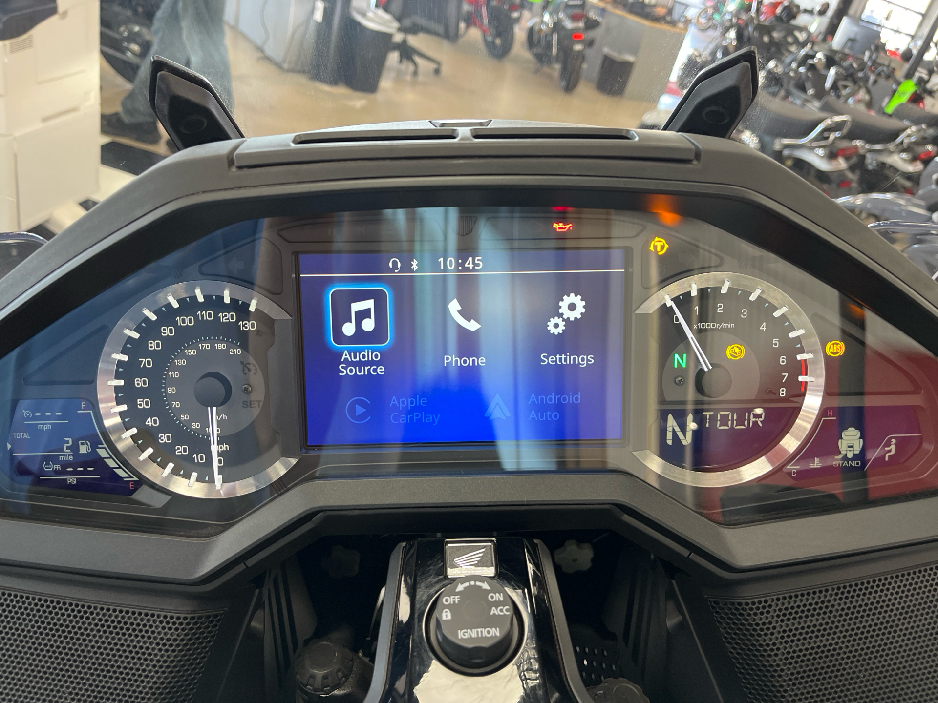 2025 Honda Gold Wing Tour Automatic DCT in Wichita, Kansas - Photo 5