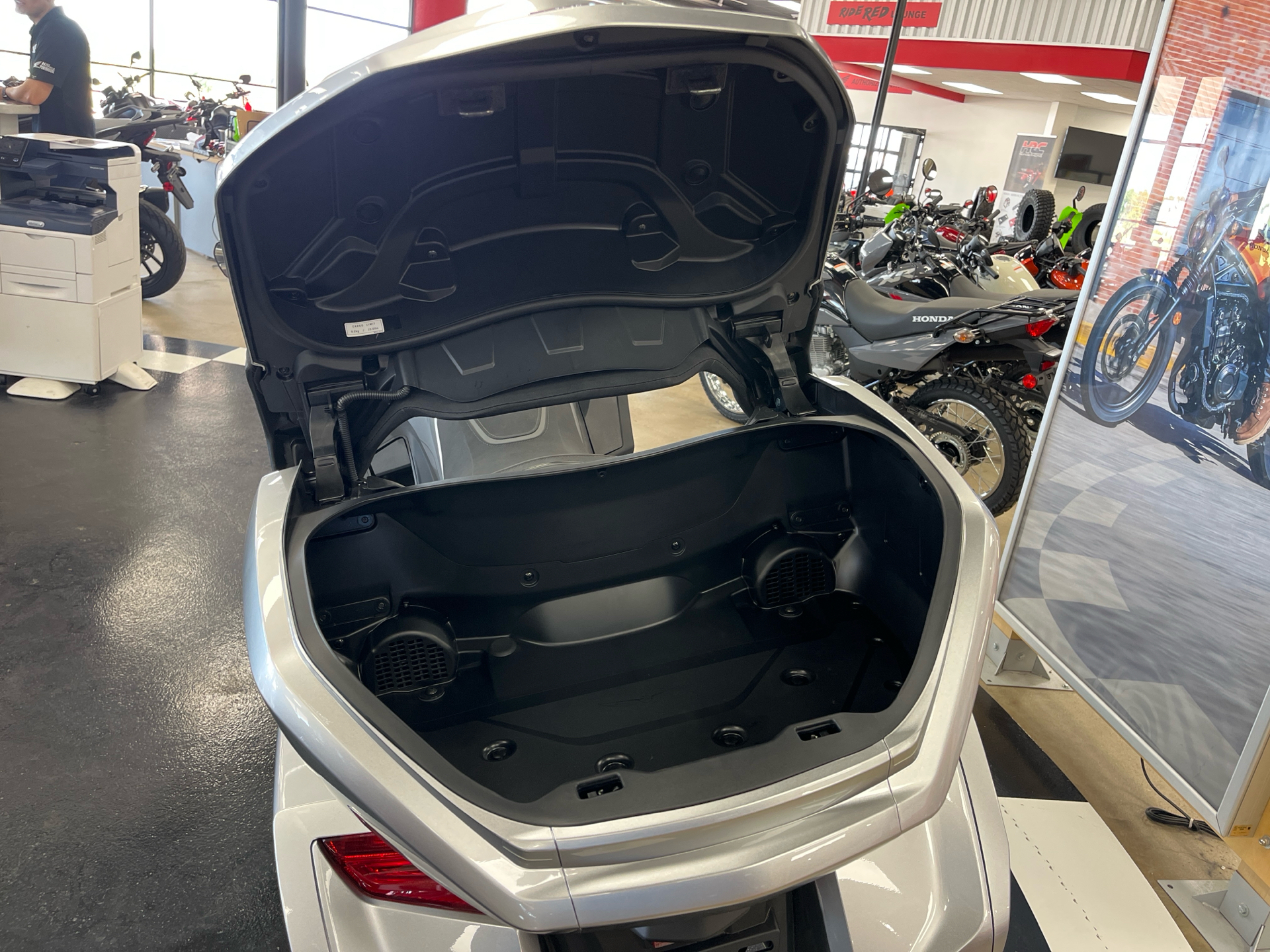 2025 Honda Gold Wing Tour Automatic DCT in Wichita, Kansas - Photo 13