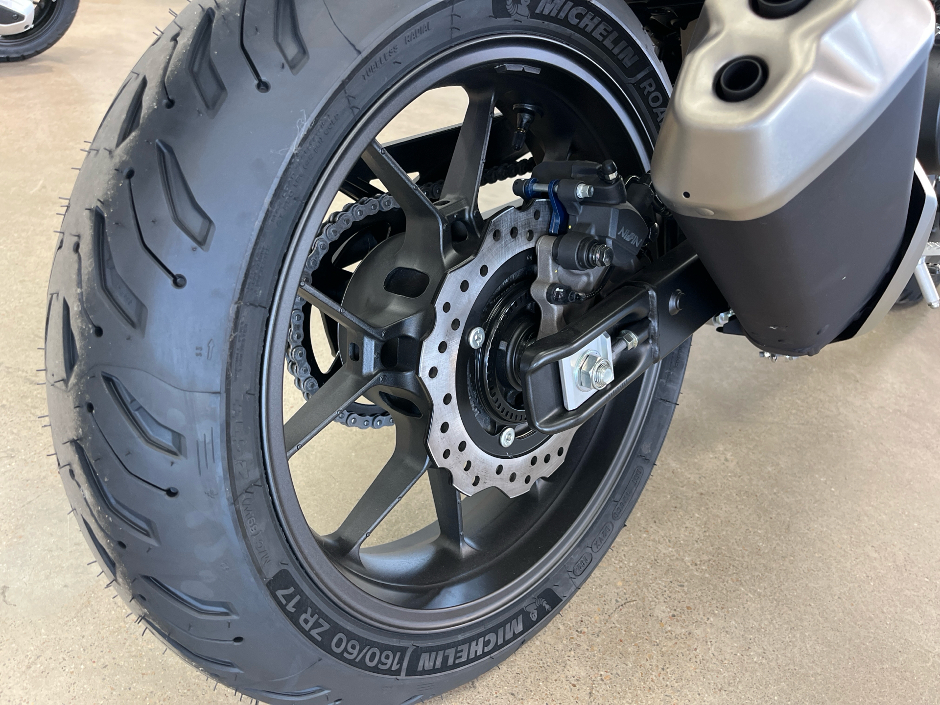 2025 Honda CB500F ABS in Wichita, Kansas - Photo 6