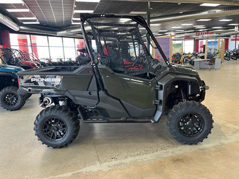 2025 Honda Pioneer 1000 Deluxe in Wichita, Kansas - Photo 2