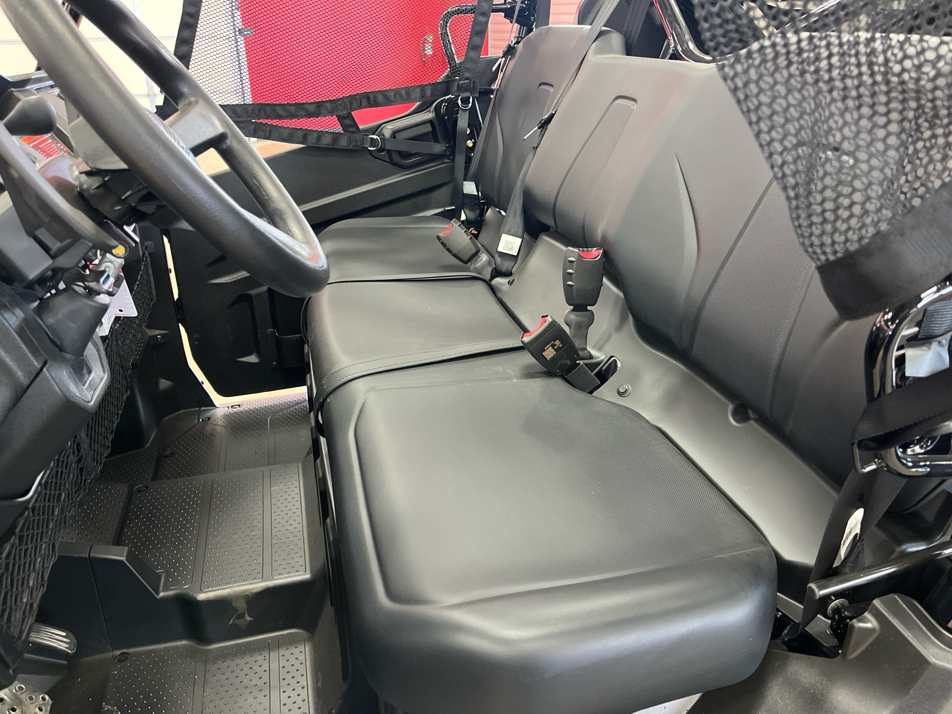 2025 Honda Pioneer 1000 Deluxe in Wichita, Kansas - Photo 11