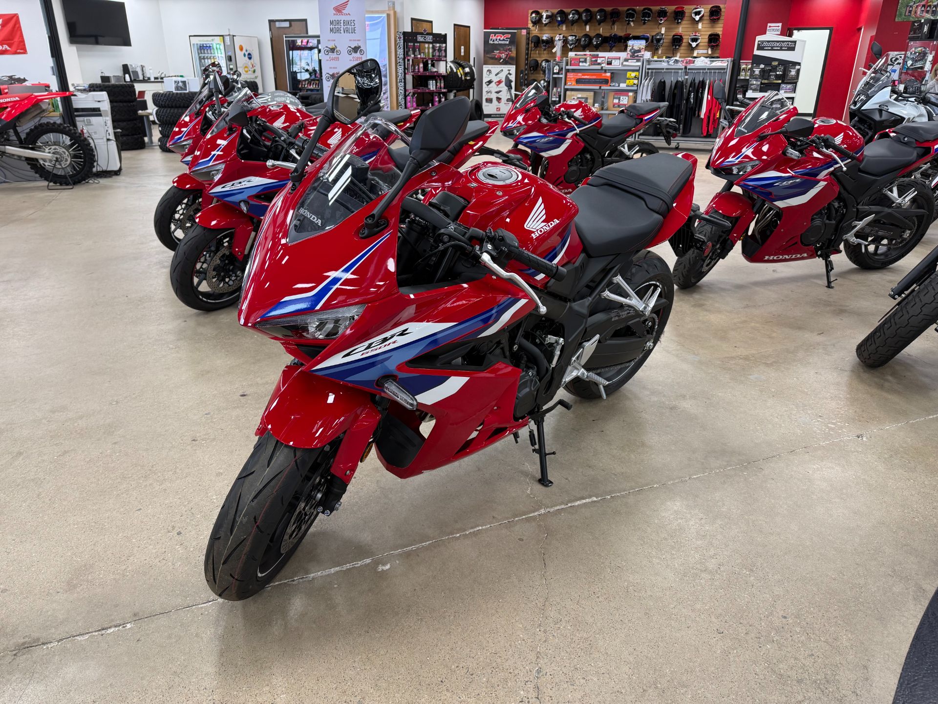 2026 Honda CBR650R E-Clutch 3