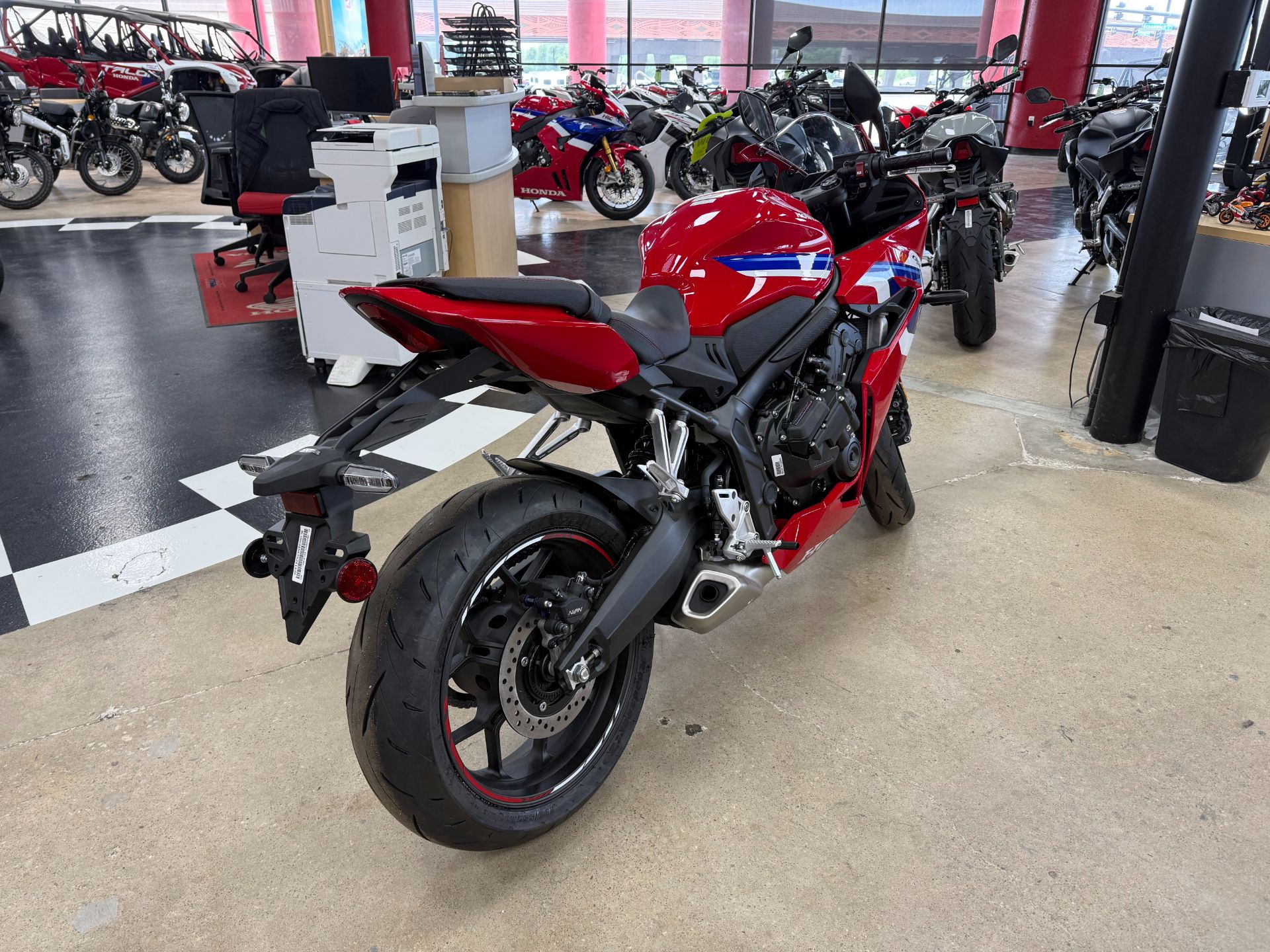 2026 Honda CBR650R E-Clutch 6