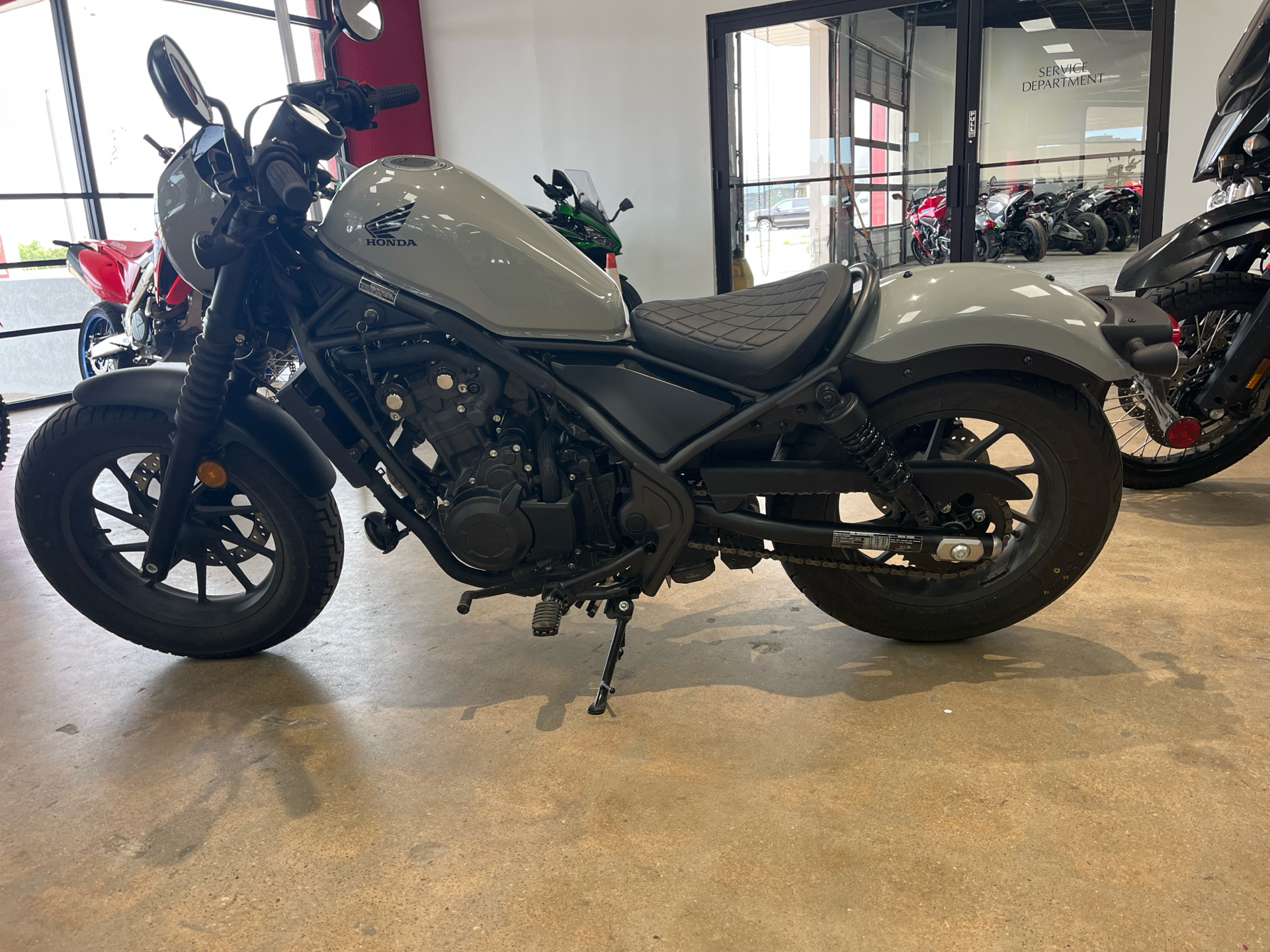 2024 Honda Rebel 500 ABS SE in Wichita, Kansas - Photo 2