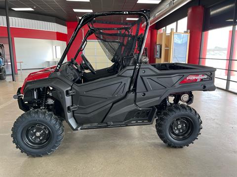 2025 Honda Pioneer 1000 in Wichita, Kansas - Photo 3
