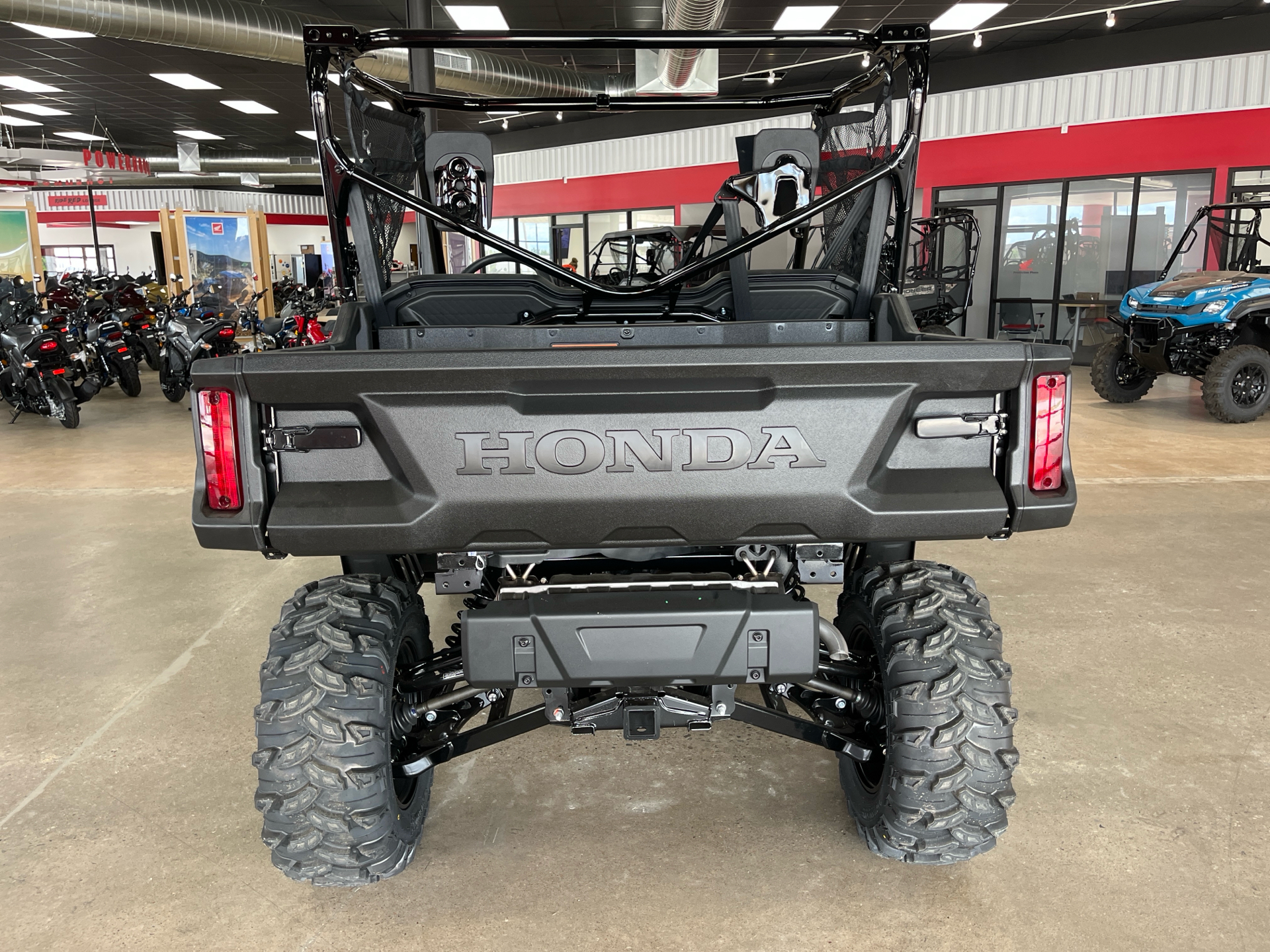 2025 Honda Pioneer 1000 in Wichita, Kansas - Photo 4