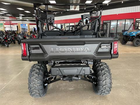 2025 Honda Pioneer 1000 in Wichita, Kansas - Photo 4