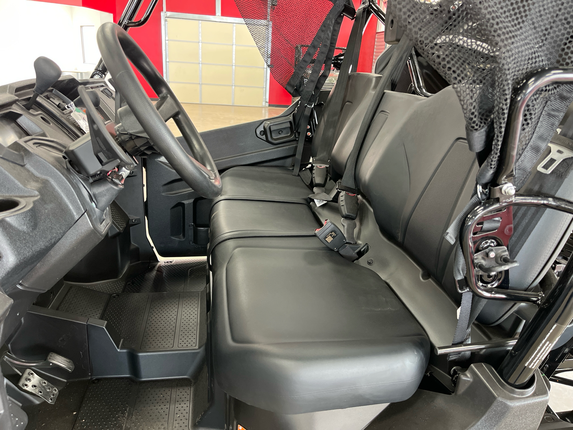 2025 Honda Pioneer 1000 in Wichita, Kansas - Photo 8