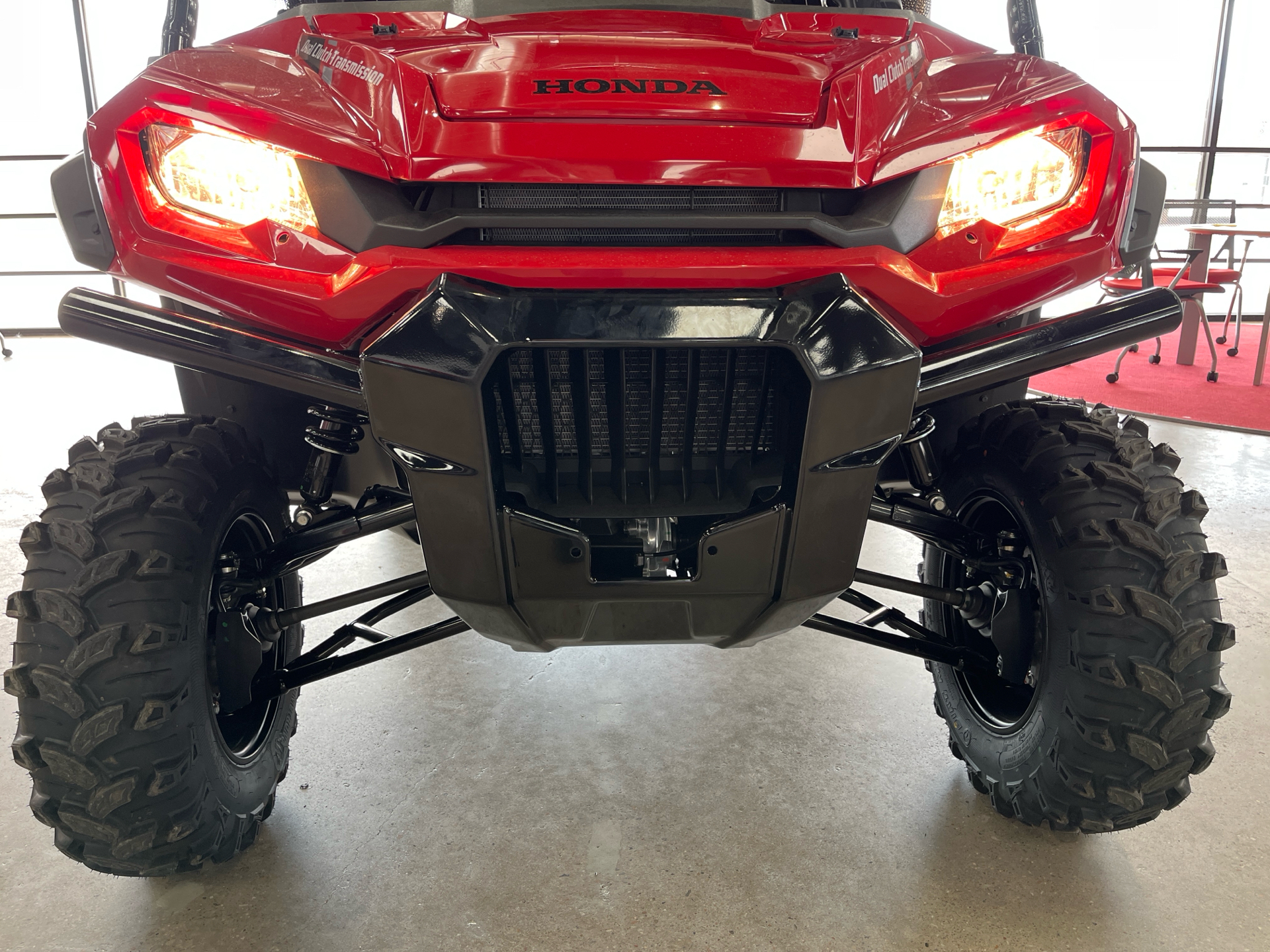 2025 Honda Pioneer 1000 in Wichita, Kansas - Photo 11