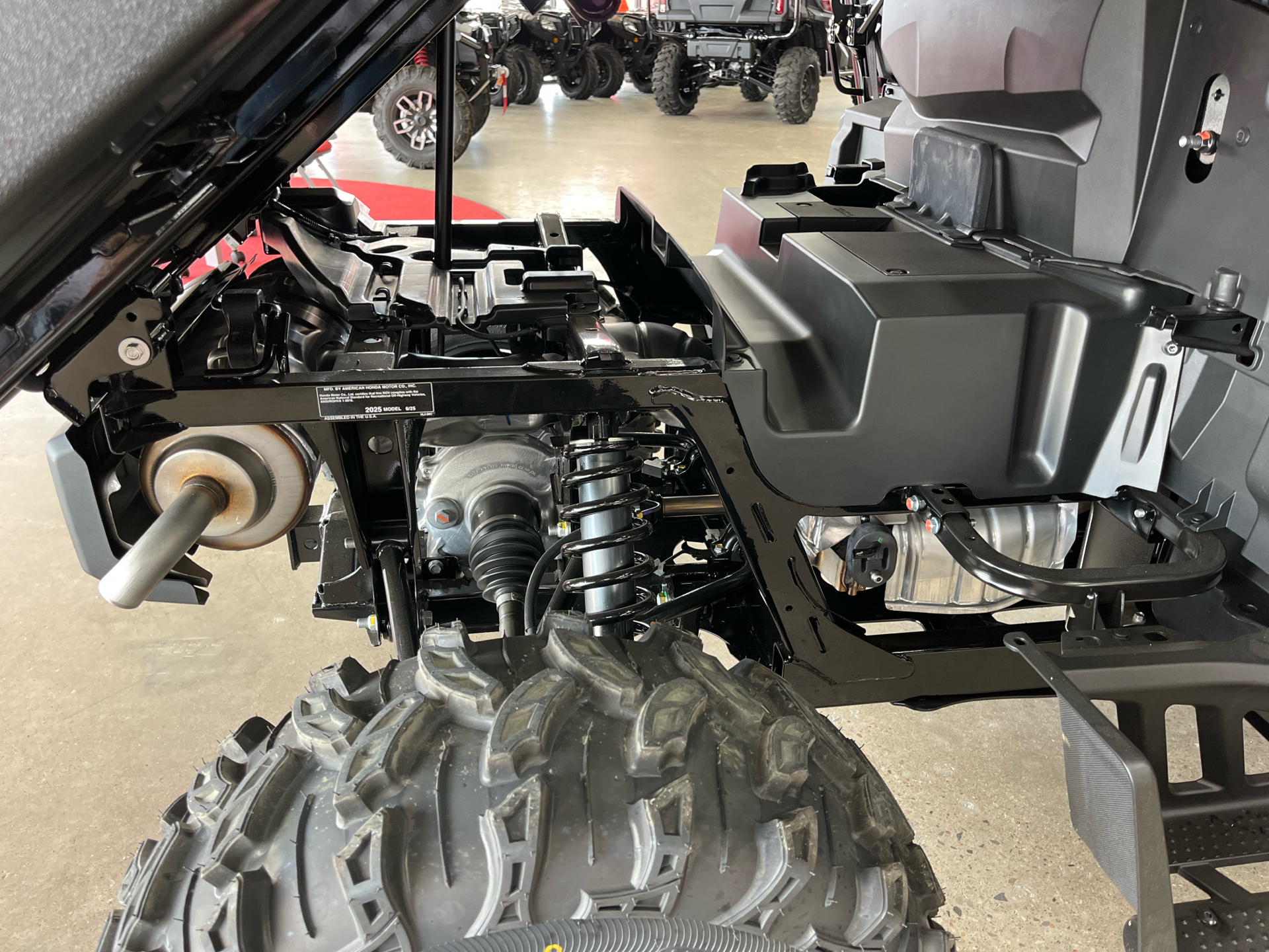 2025 Honda Pioneer 1000 in Wichita, Kansas - Photo 12