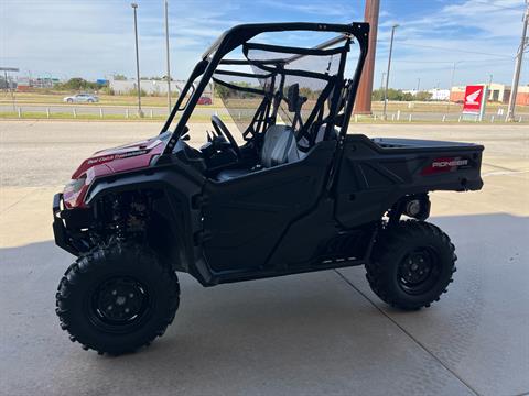 2025 Honda Pioneer 1000 in Wichita, Kansas - Photo 3