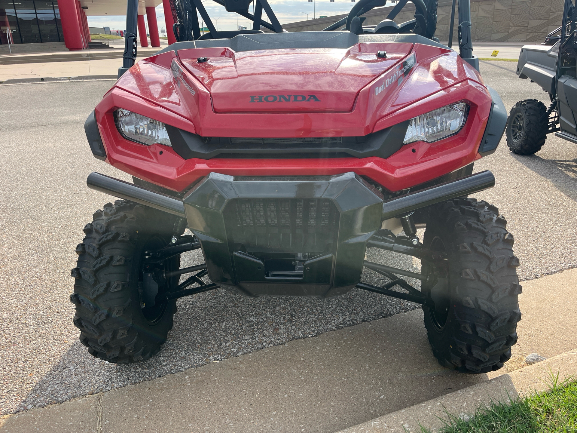 2025 Honda Pioneer 1000 in Wichita, Kansas - Photo 2