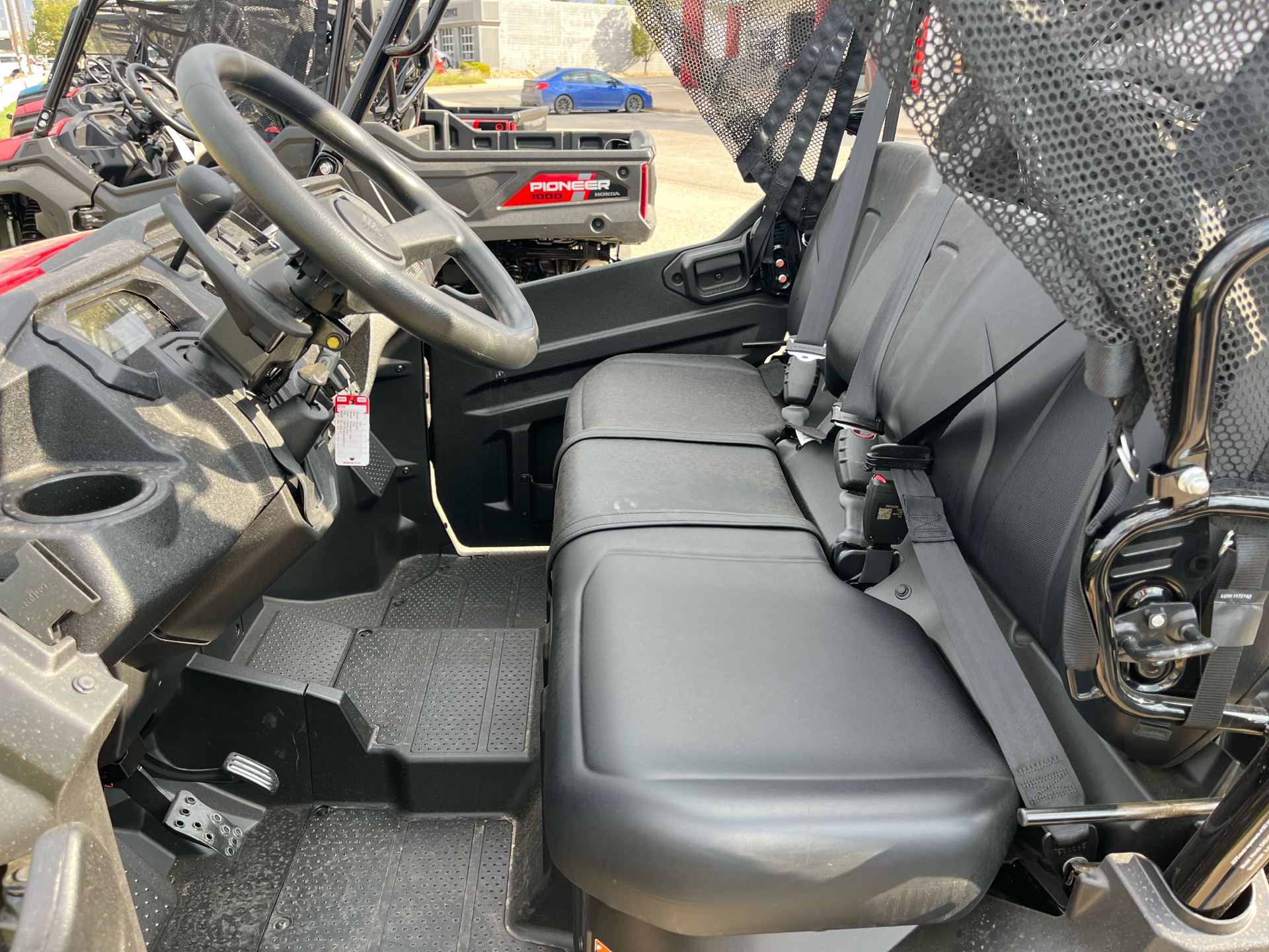 2025 Honda Pioneer 1000 in Wichita, Kansas - Photo 5