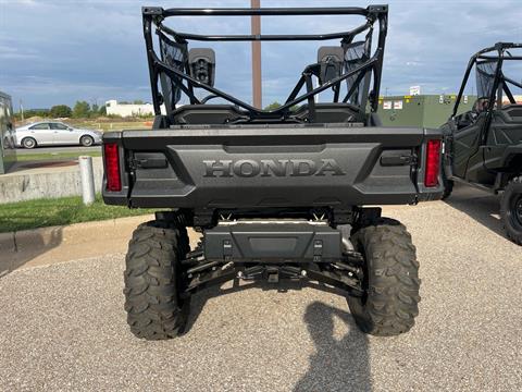 2025 Honda Pioneer 1000 in Wichita, Kansas - Photo 7