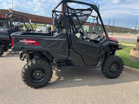 2025 Honda Pioneer 1000 in Wichita, Kansas - Photo 3