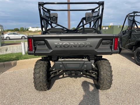 2025 Honda Pioneer 1000 in Wichita, Kansas - Photo 8