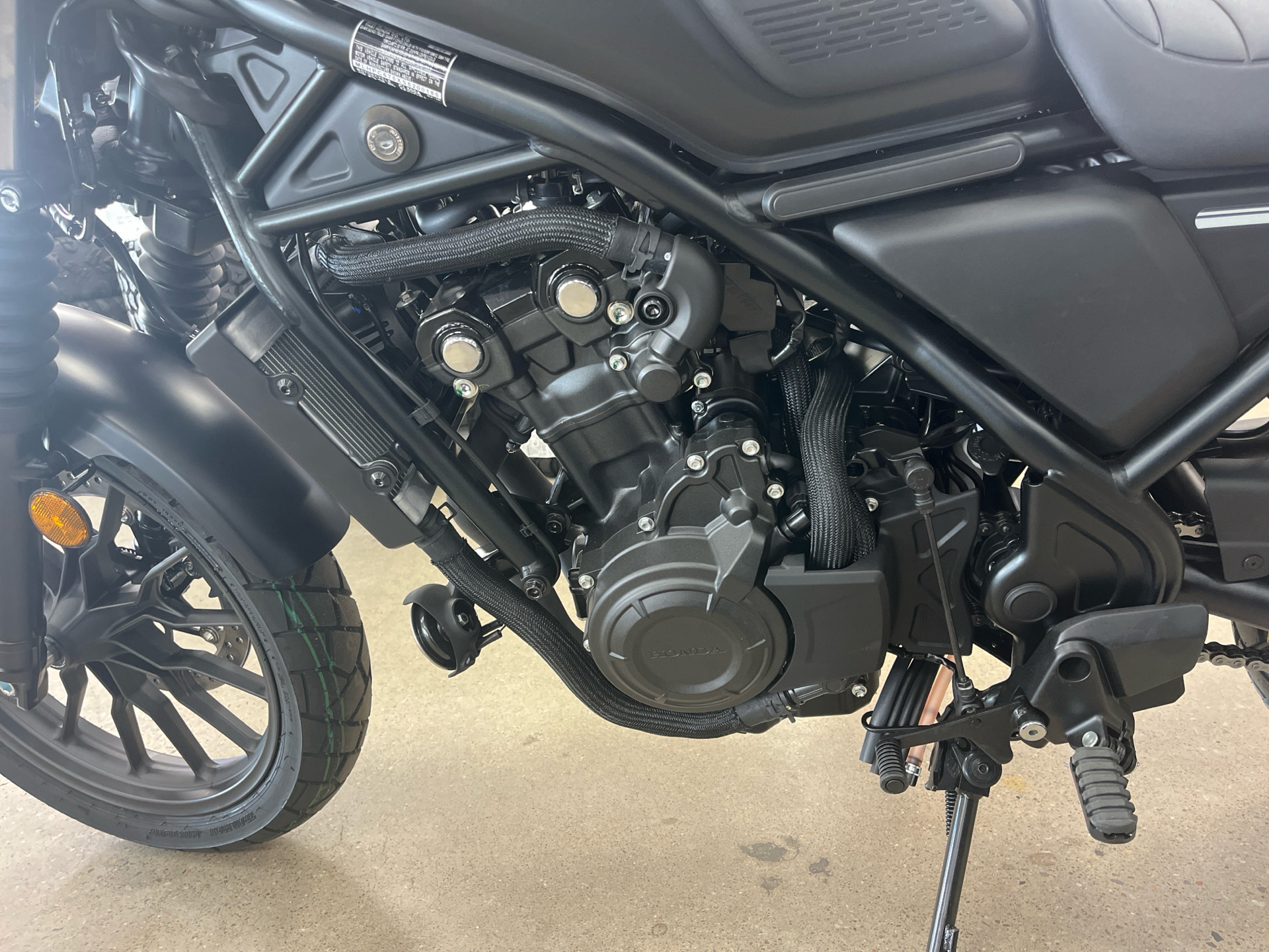 2025 Honda CB650R E-Clutch in Wichita, Kansas - Photo 11