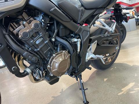 2025 Honda CB650R E-Clutch in Wichita, Kansas - Photo 6