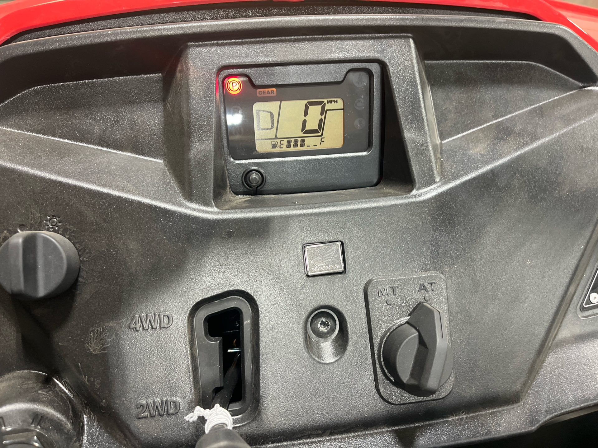 2026 Honda Pioneer 520 in Wichita, Kansas - Photo 7