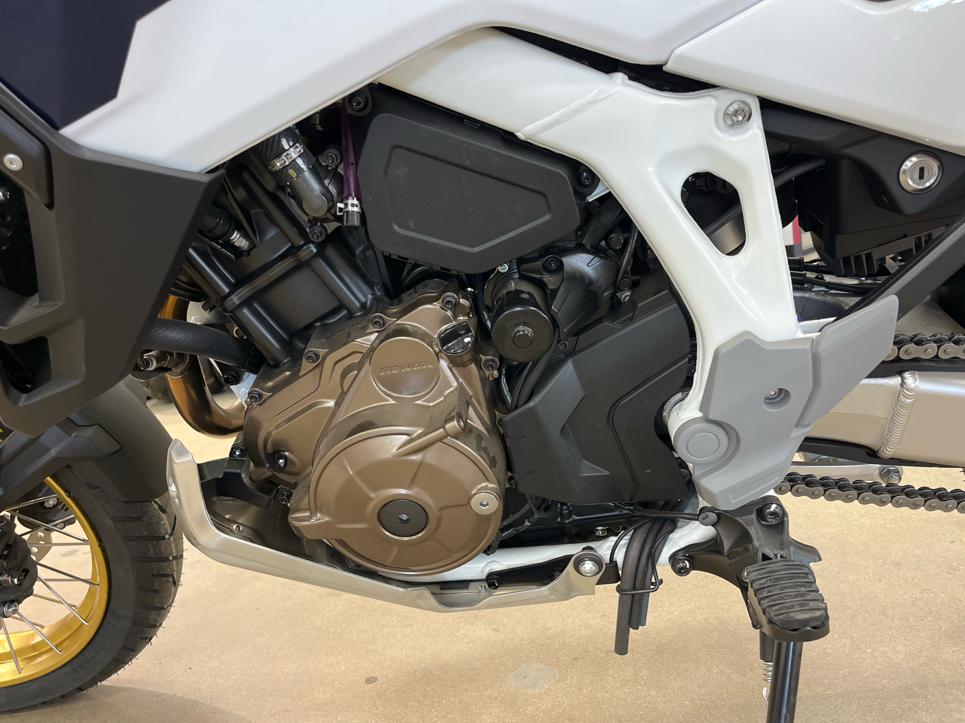 2025 Honda Africa Twin Adventure Sports ES DCT in Wichita, Kansas - Photo 7