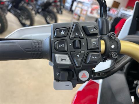 2025 Honda Africa Twin Adventure Sports ES DCT in Wichita, Kansas - Photo 11