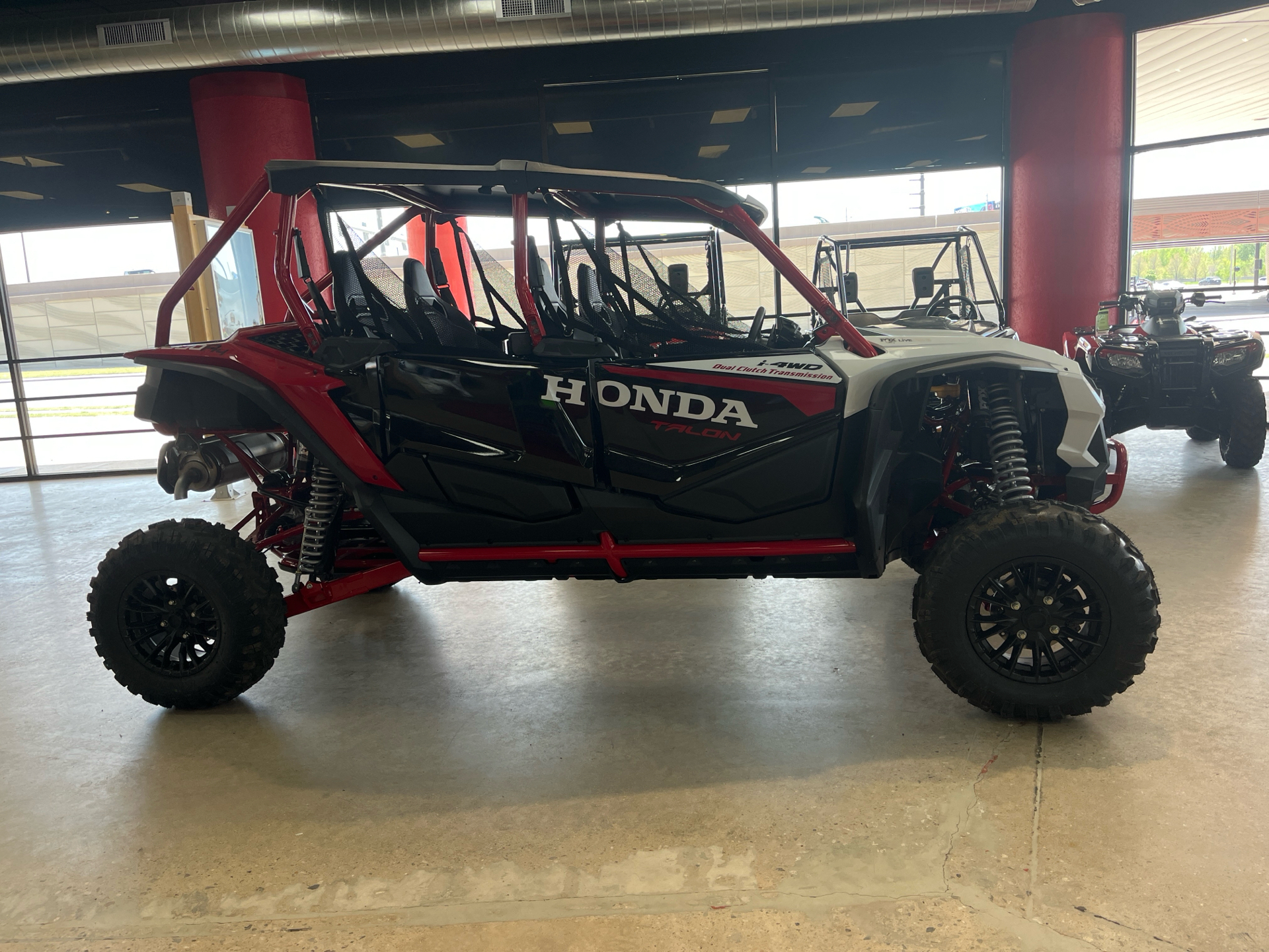 2024 Honda Talon 1000R-4 FOX Live Valve in Wichita, Kansas - Photo 2