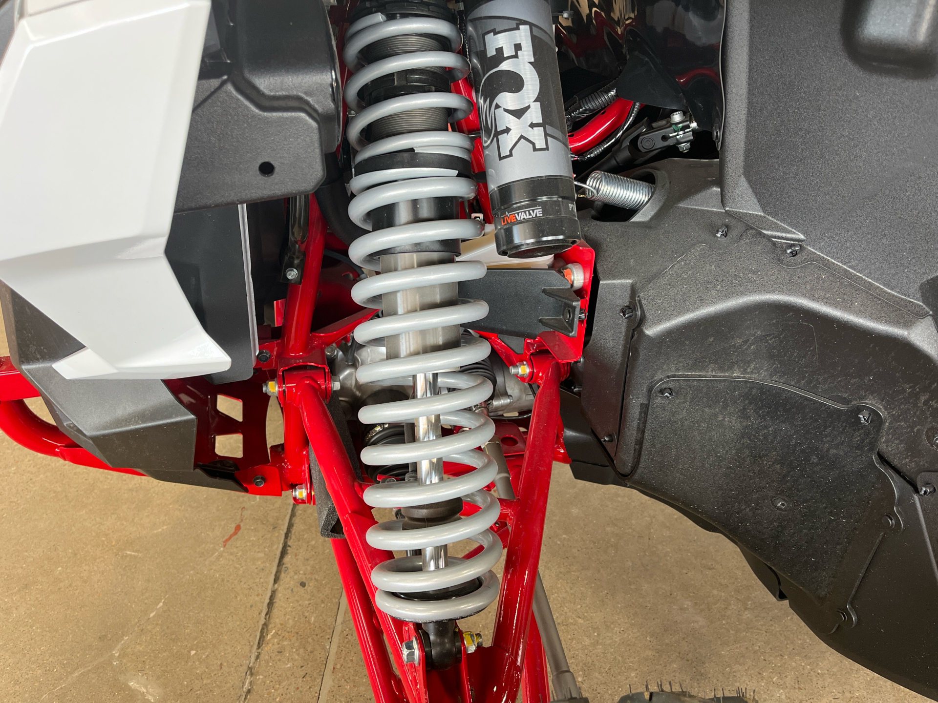 2024 Honda Talon 1000R-4 FOX Live Valve in Wichita, Kansas - Photo 10