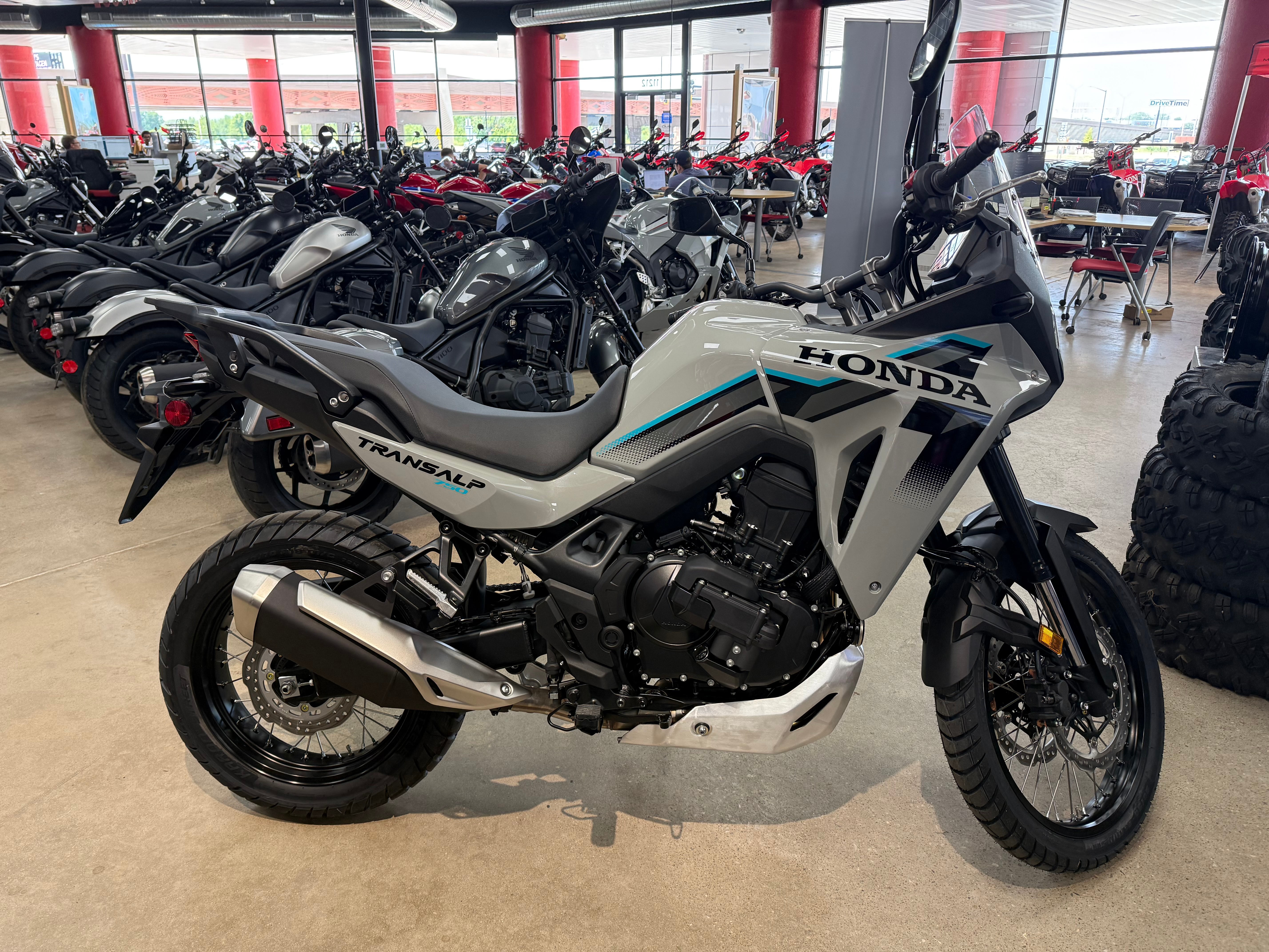2026 Honda Transalp E-Clutch 4