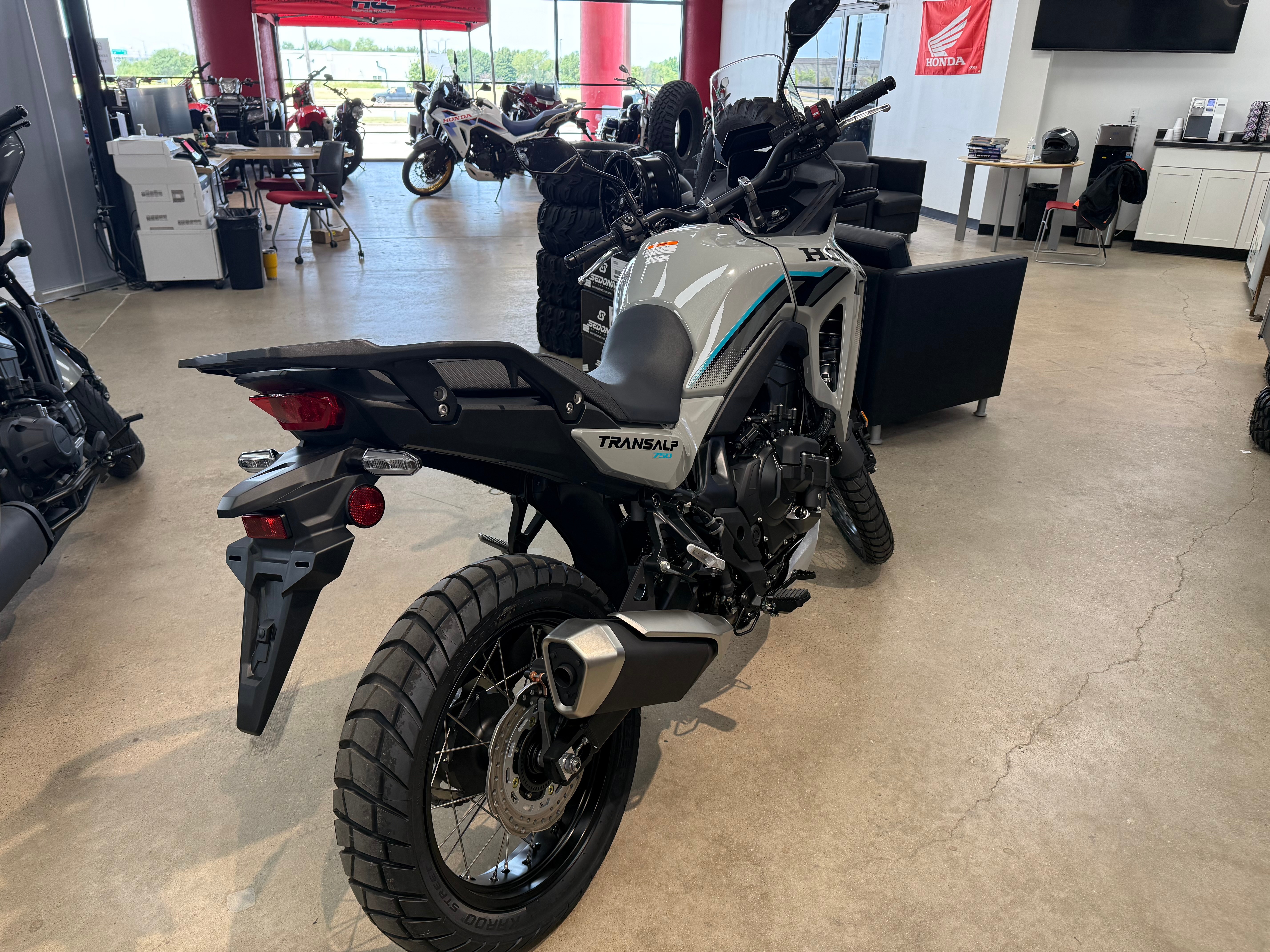 2026 Honda Transalp E-Clutch 5