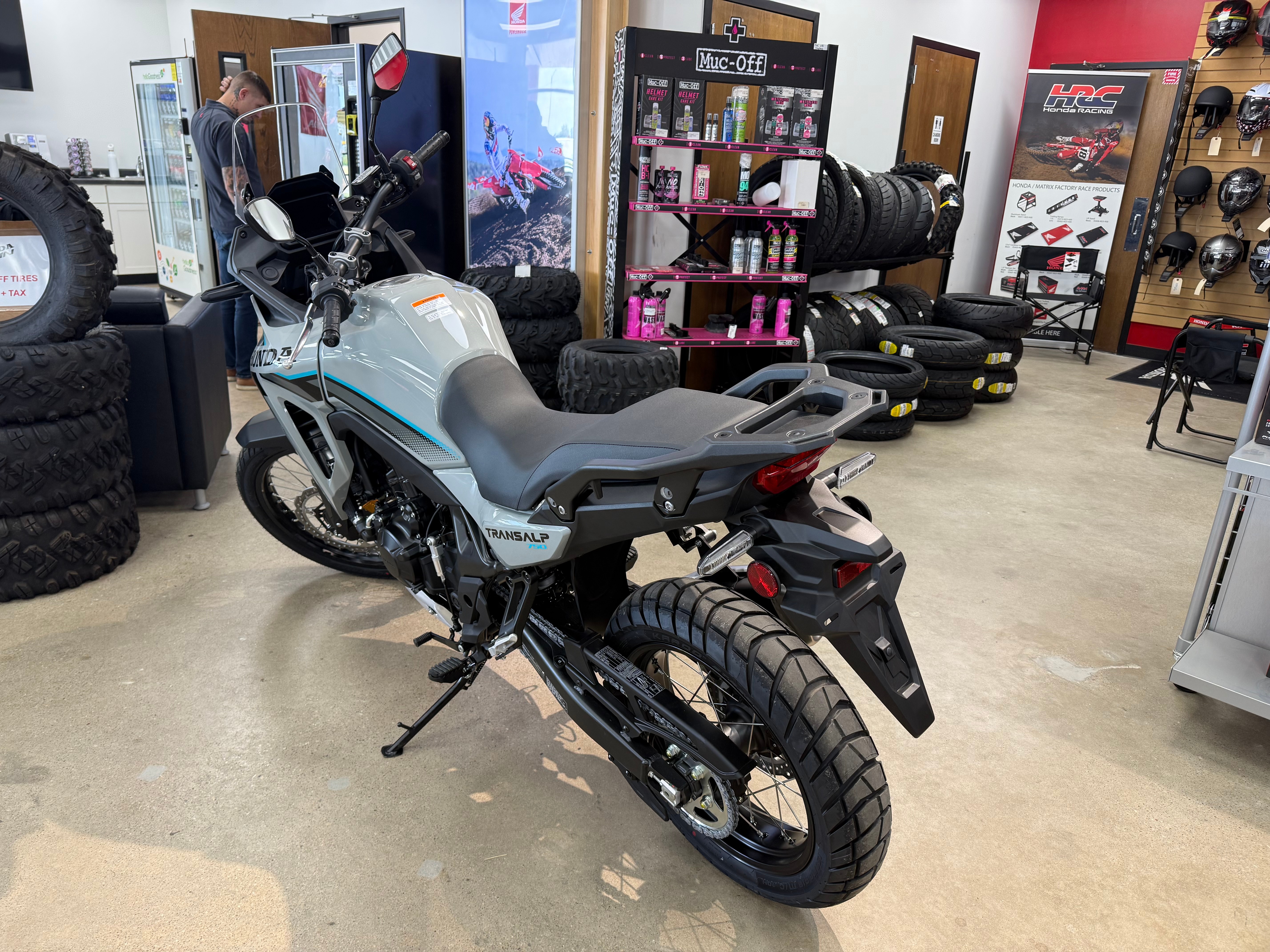 2026 Honda Transalp E-Clutch 6