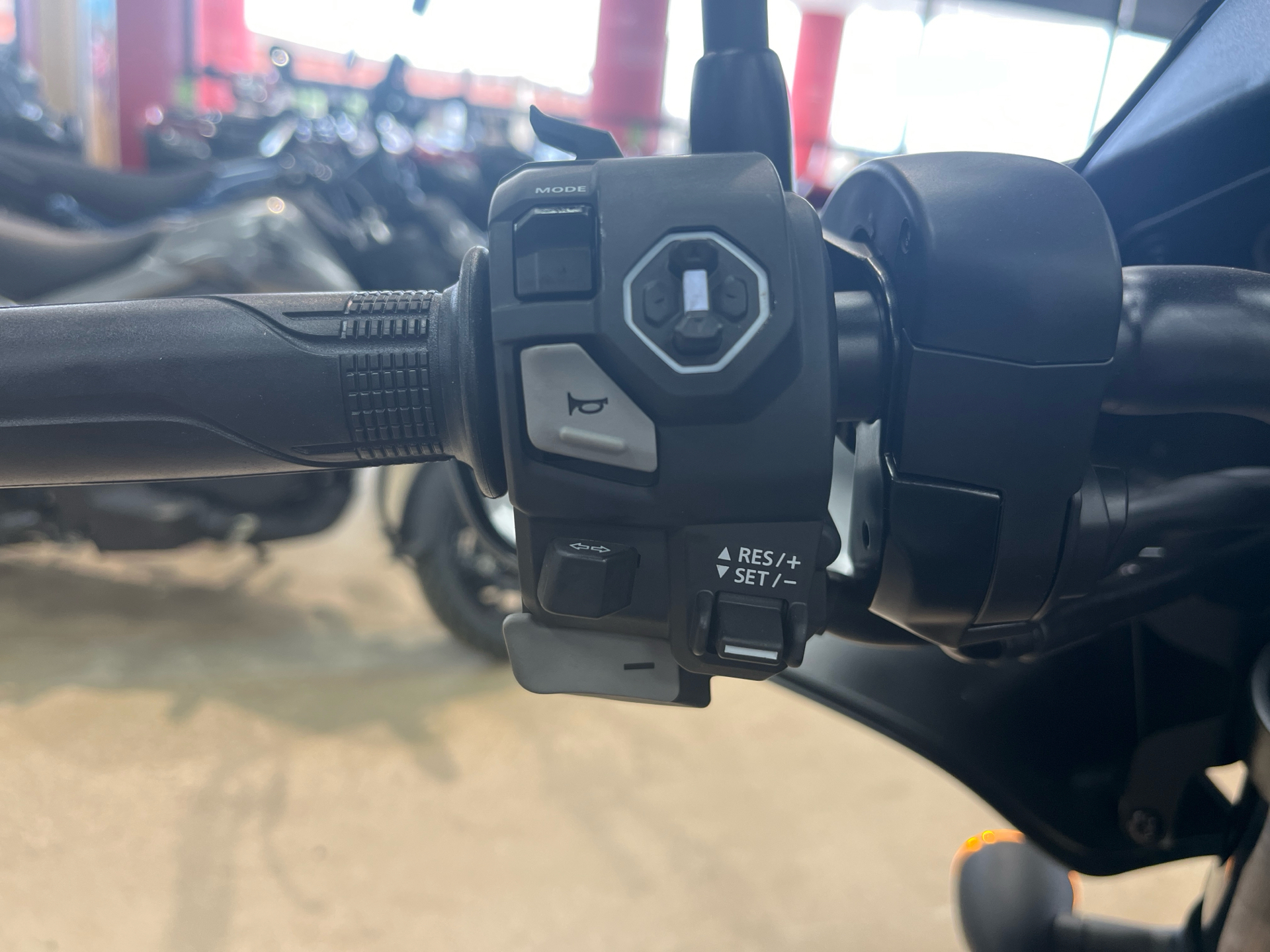 2025 Honda Rebel 1100T DCT in Wichita, Kansas - Photo 6