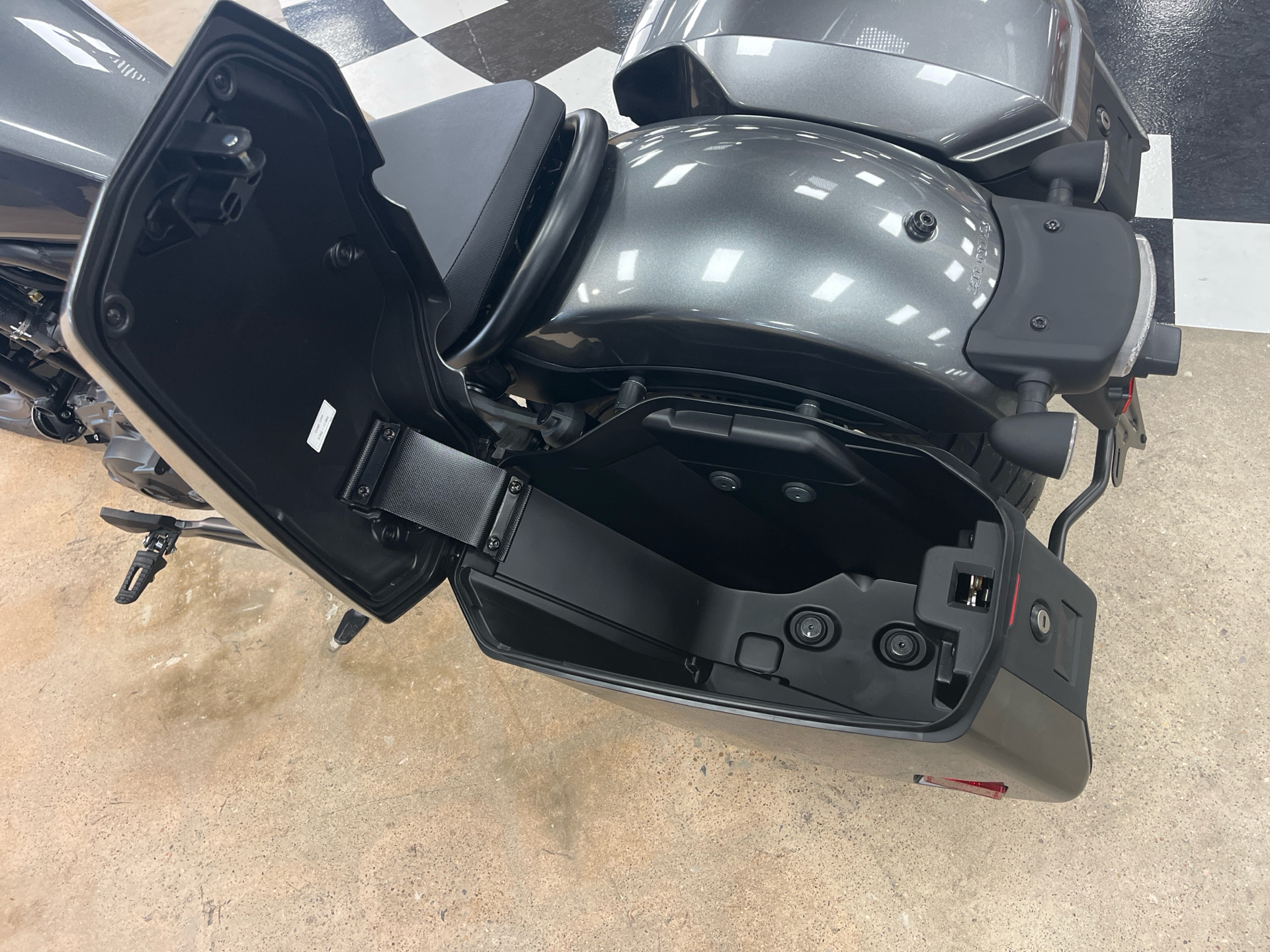2025 Honda Rebel 1100T DCT in Wichita, Kansas - Photo 13