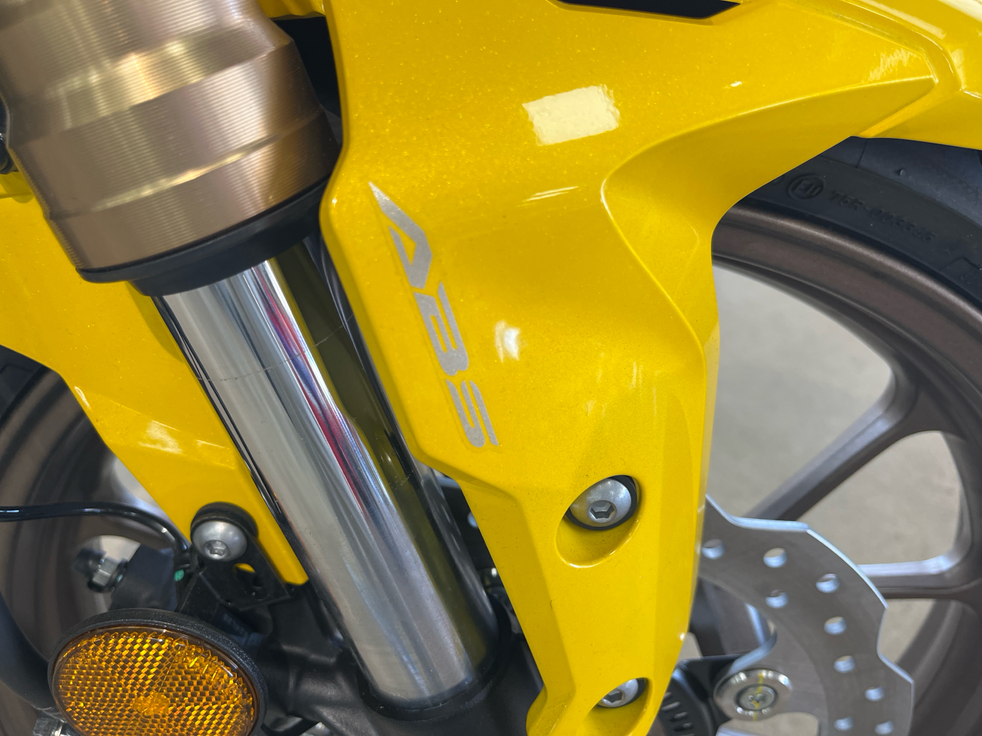 2025 Honda CB300R ABS in Wichita, Kansas - Photo 12