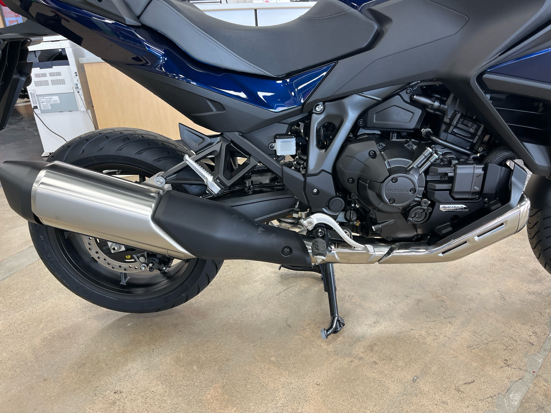 2025 Honda NT1100 DCT in Wichita, Kansas - Photo 9