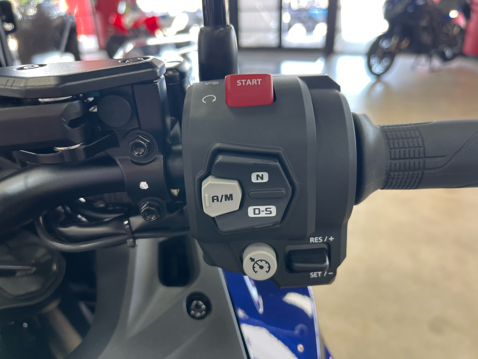 2025 Honda NT1100 DCT in Wichita, Kansas - Photo 7